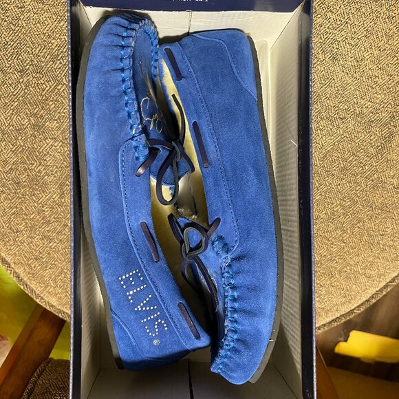 COLLECTORS BRADFORD EXCHANGE ELVIS PRESLEY BLUE SUEDE SHOES NEW IN THE BOX - Picture 2 of 3